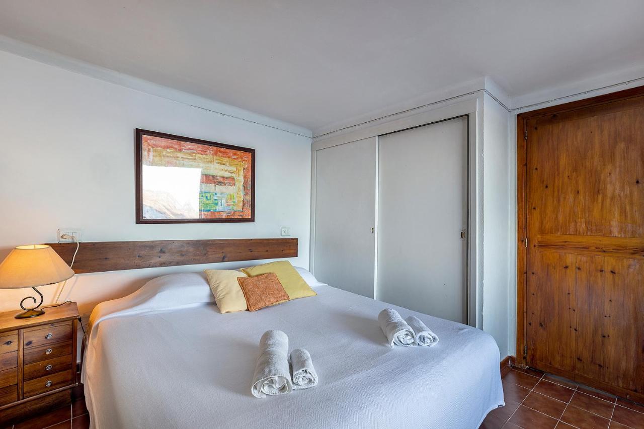 Es Balco, Over The Mediterranean Sea With Private Access Villa