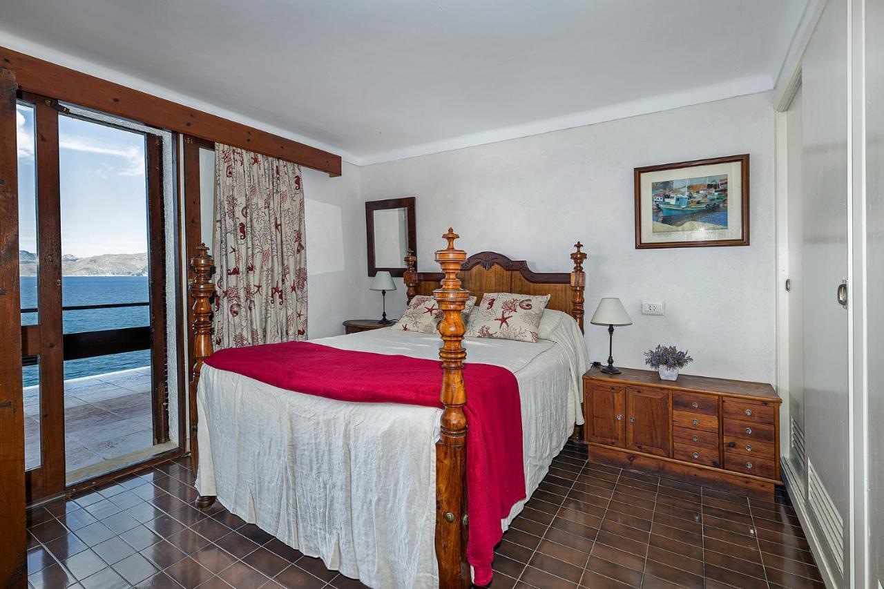 Villa Es Balco, Over The Mediterranean Sea With Private Access *